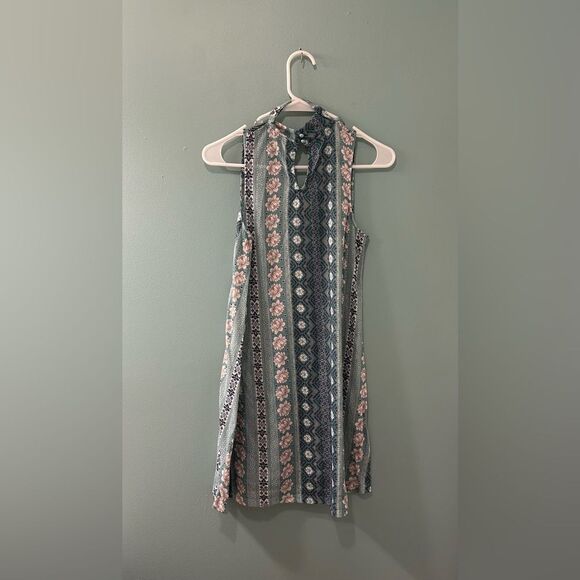 NWT … WALLFLOWER “Size: M” Floral Dress - Picture 2 of 4